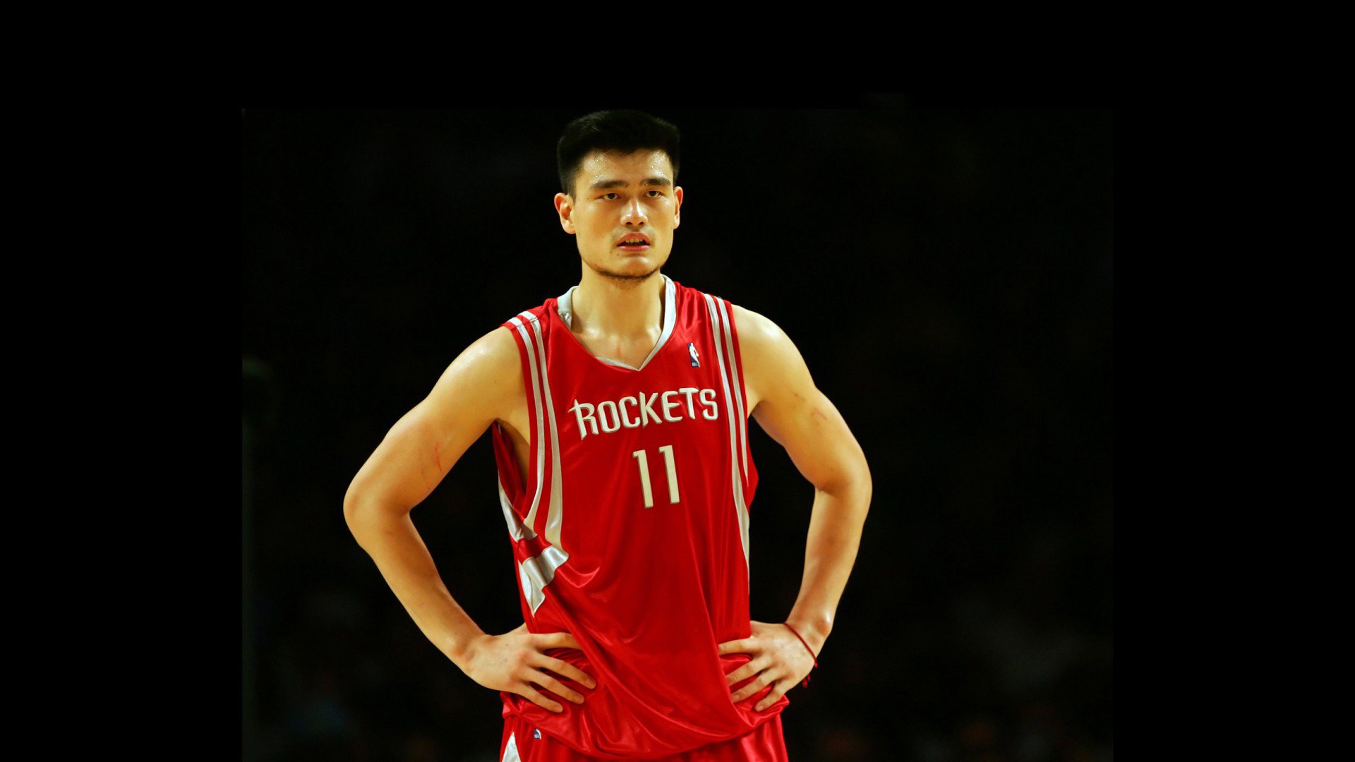 NBA季后赛激战正酣 新生代球员闪耀赛场